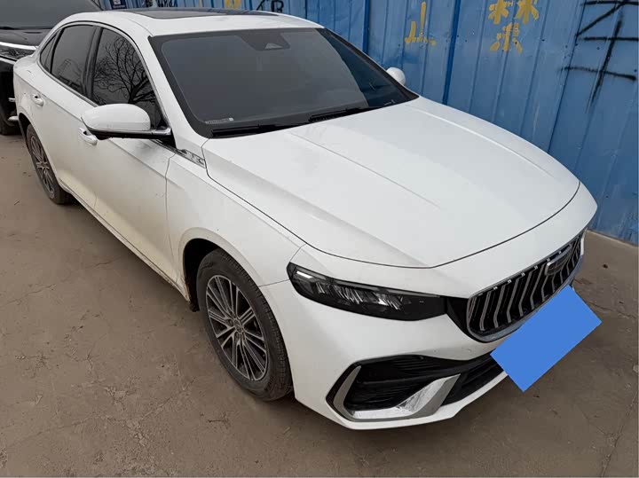 Фото 3 - Geely Preface