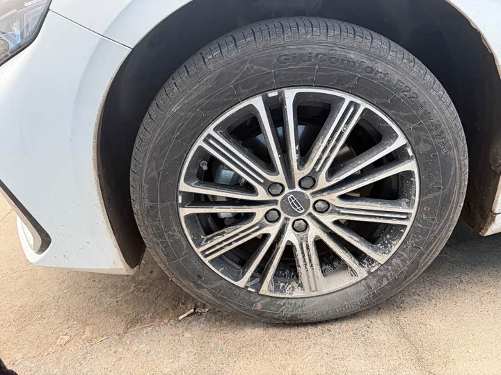 Фото 5 - Geely Preface