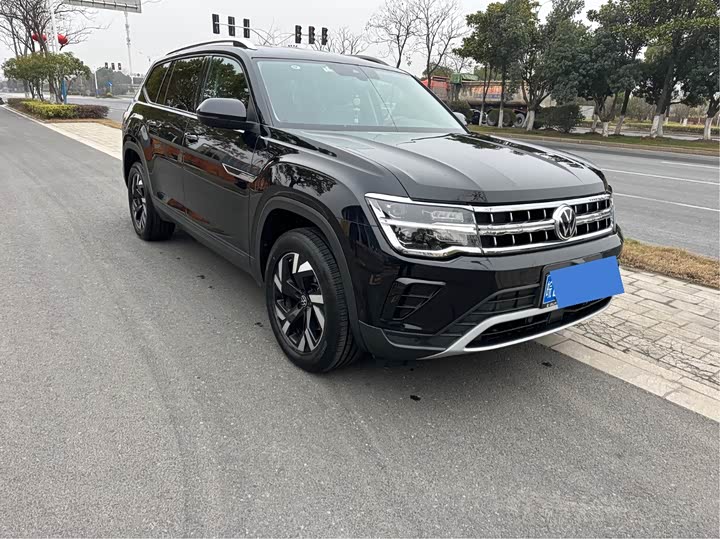 Photo 3 - Volkswagen Teramont Pro