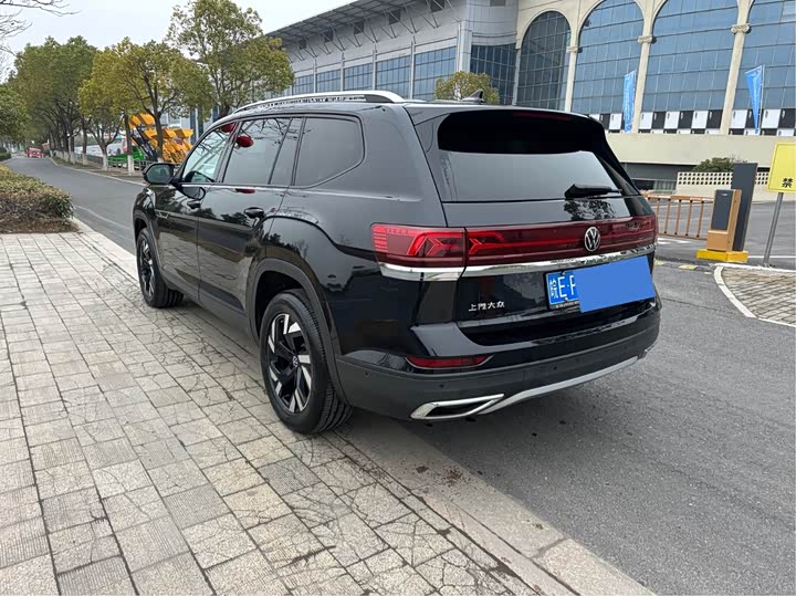 Photo 6 - Volkswagen Teramont Pro