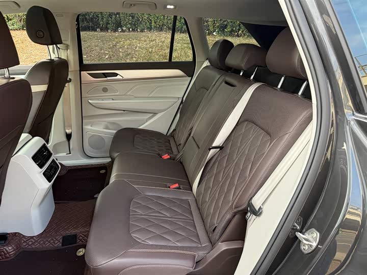 Фото 9 - Volkswagen Tavendor