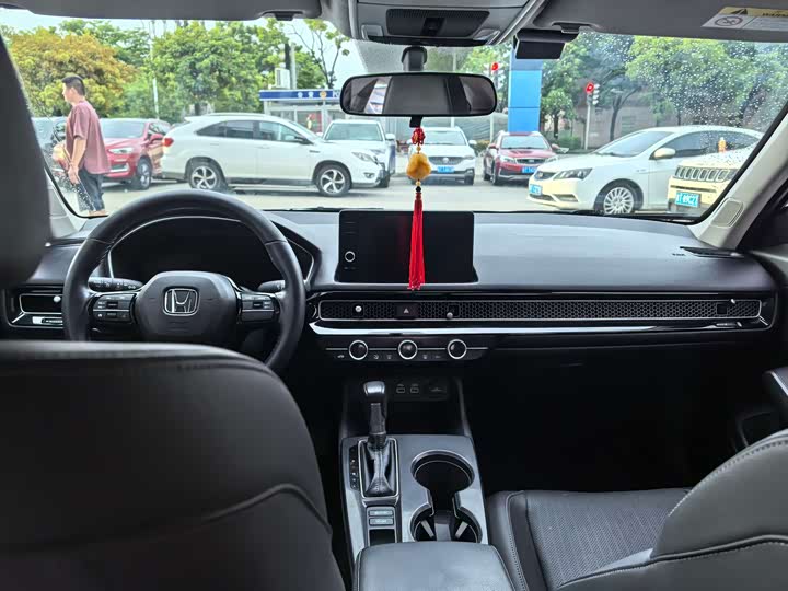 Фото 8 - Honda Civic