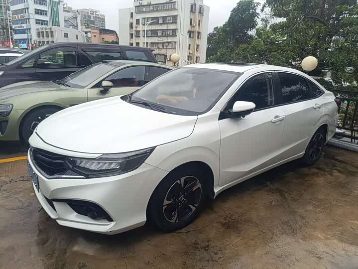 Photo 1 - Honda Envix