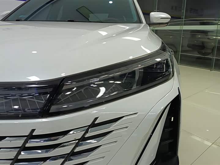 Фото 5 - Changan CS75 Plus