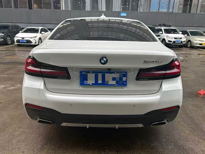 Фото 8 - BMW 5 Series