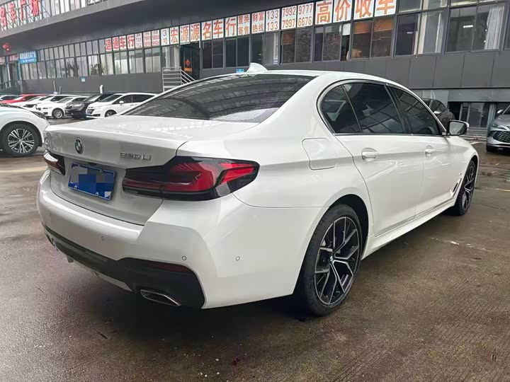 Фото 9 - BMW 5 Series