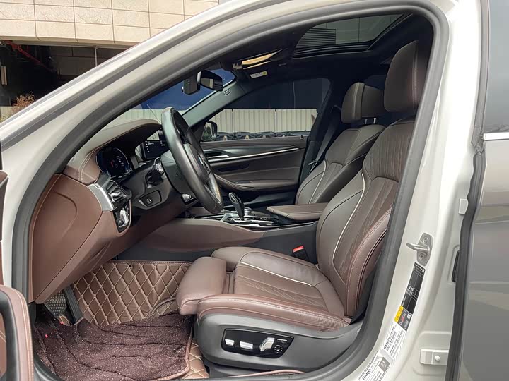 Фото 9 - BMW 5 Series Hybrid