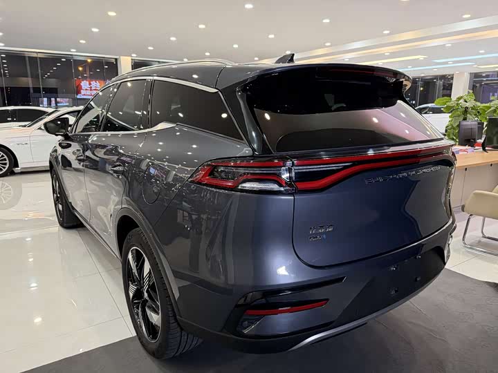 Фото 3 - BYD Tang Hybrid/EV