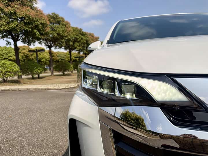 Фото 5 - GAC Trumpchi M6