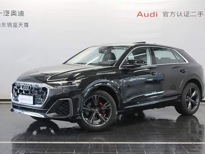 Фото 1 - Audi Q8