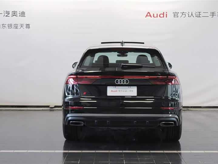 Фото 6 - Audi Q8