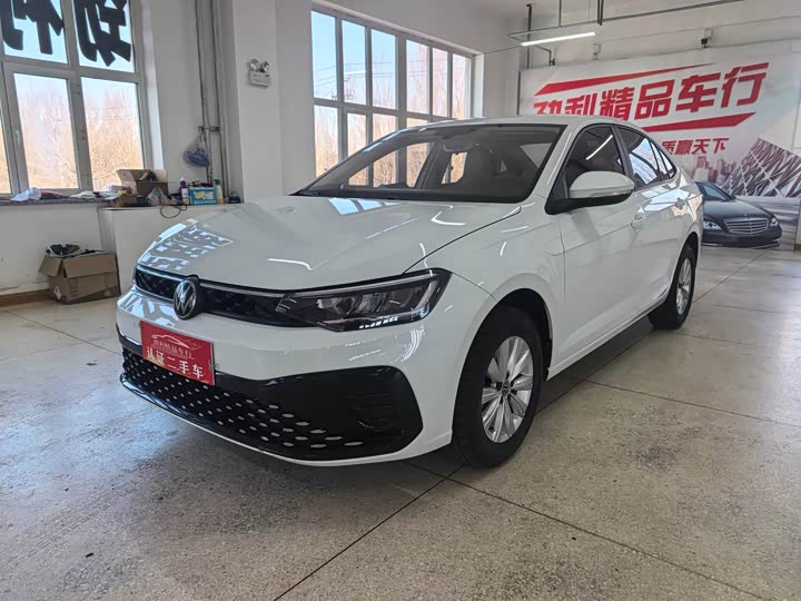 Фото 1 - Volkswagen Lavida