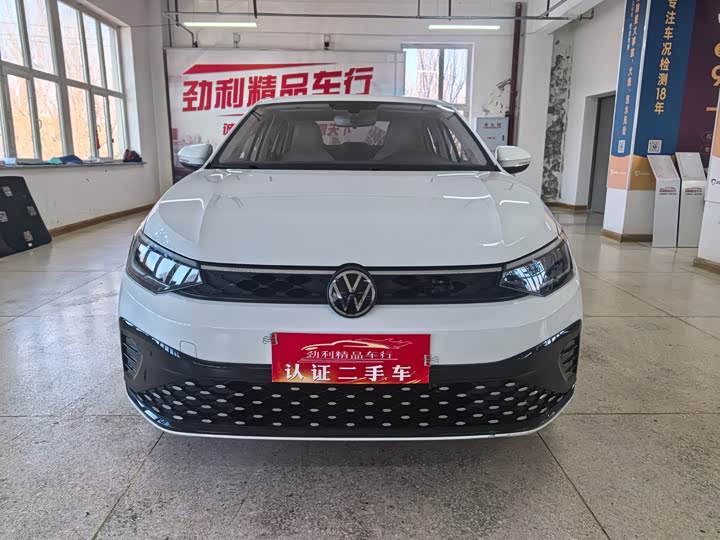 Фото 3 - Volkswagen Lavida