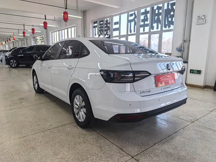 Фото 4 - Volkswagen Lavida