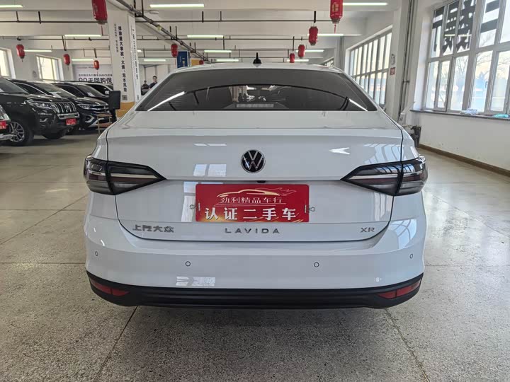 Фото 5 - Volkswagen Lavida