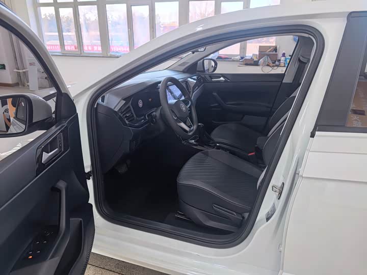 Фото 7 - Volkswagen Lavida