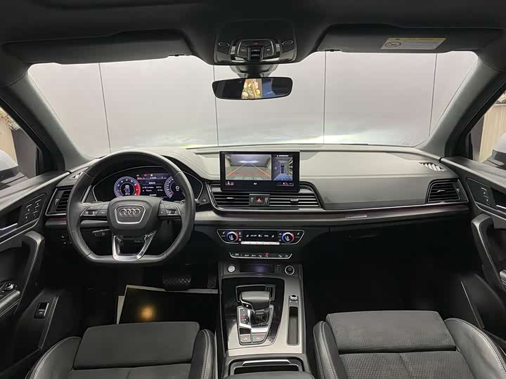 Фото 9 - Audi Q5L Sportback