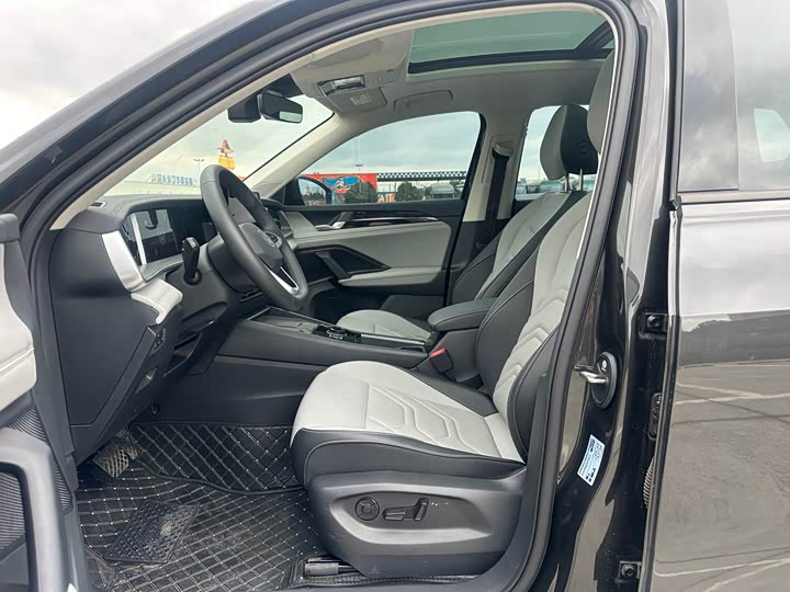 Фото 8 - Volkswagen Tayron