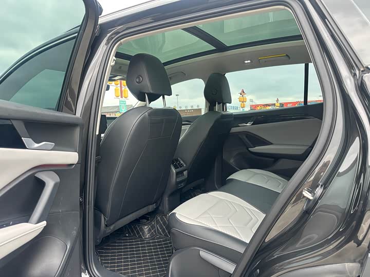 Фото 9 - Volkswagen Tayron