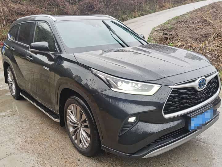 Фото 4 - Toyota Highlander