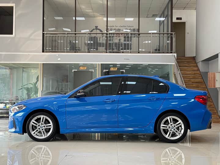 Фото 3 - BMW 1 Series