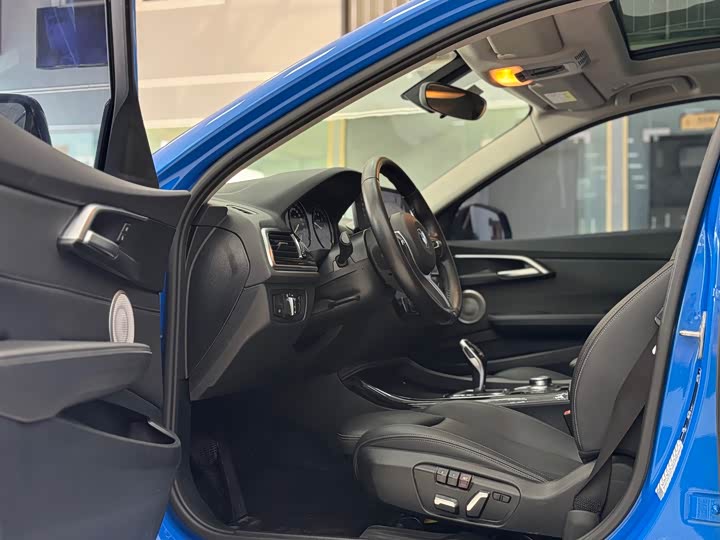 Фото 5 - BMW 1 Series