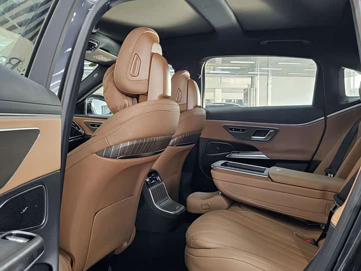 Фото 8 - Mercedes-Benz E-Class Hybrid