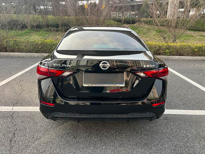 Фото 6 - Nissan Sylphy