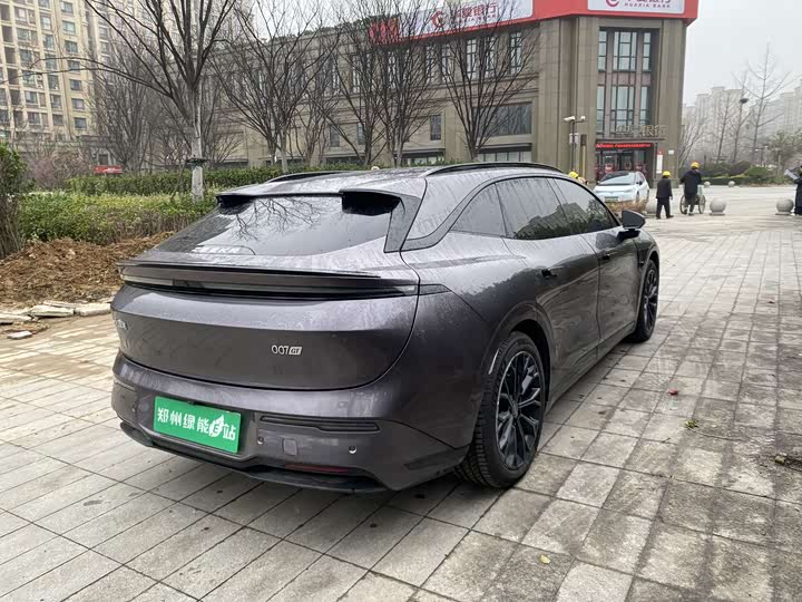 Фото 9 - Zeekr 007 GT