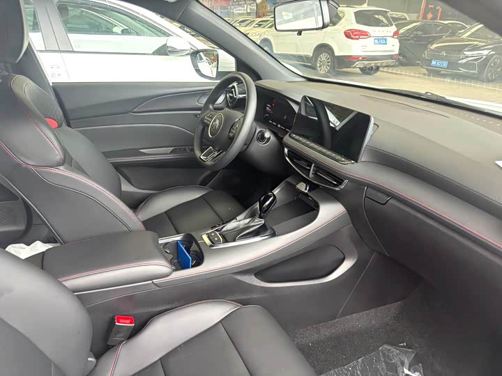 Фото 6 - MG Motor 5