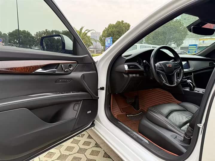 Фото 9 - Cadillac CT6