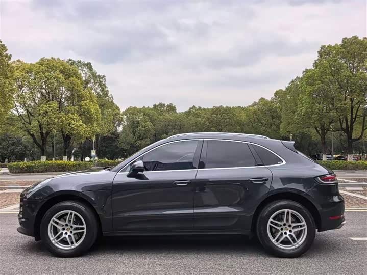Фото 2 - Porsche Macan