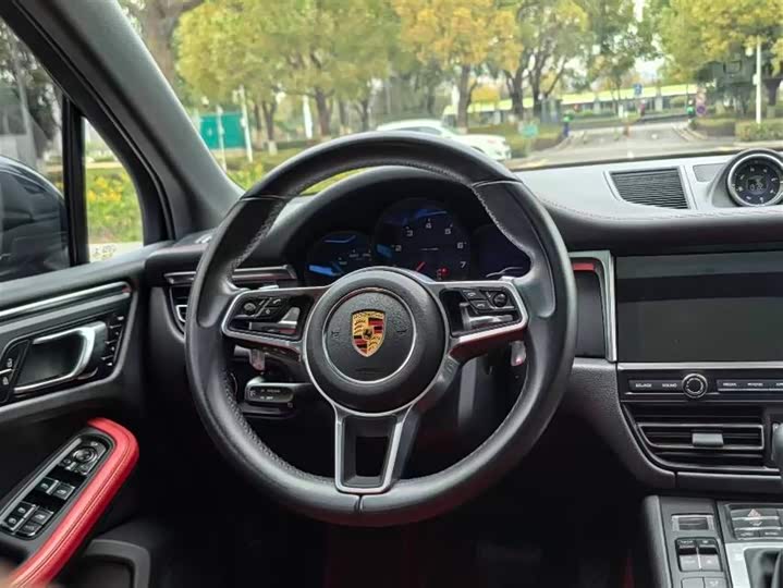 Фото 5 - Porsche Macan
