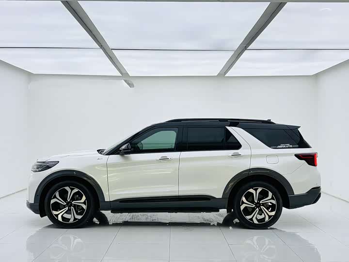 Фото 4 - Ford Explorer