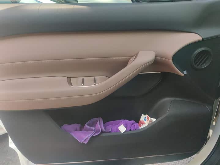 Фото 7 - Nio ES6