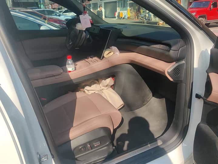 Фото 8 - Nio ES6