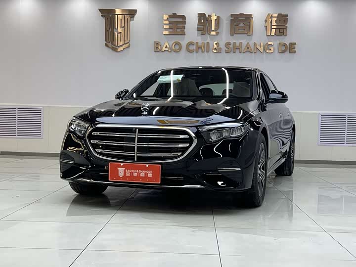 Фото 1 - Mercedes-Benz E-Class