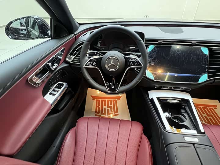 Фото 7 - Mercedes-Benz E-Class