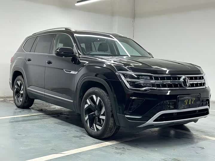 Photo 3 - Volkswagen Teramont Pro