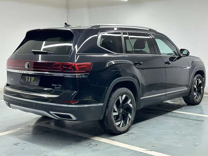 Photo 9 - Volkswagen Teramont Pro