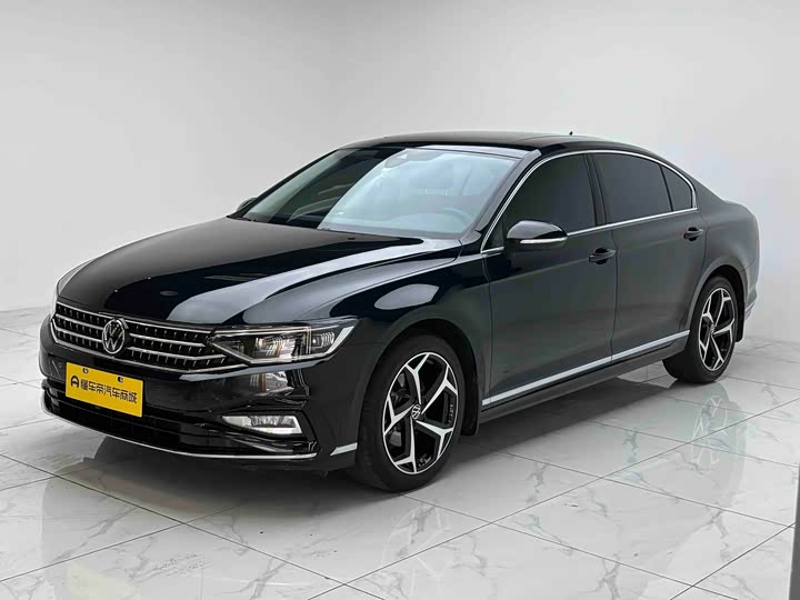 Photo 1 - Volkswagen Magotan