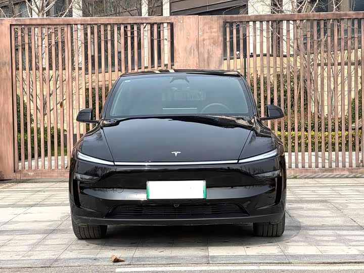 Photo 2 - Tesla Model Y