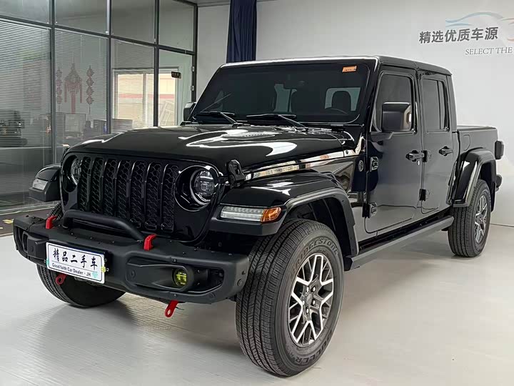 Photo 1 - Jeep Gladiator