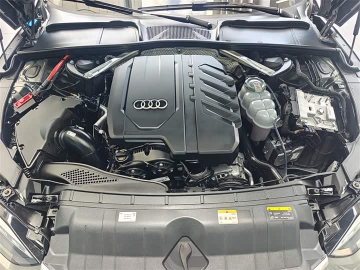 Фото 8 - Audi A5