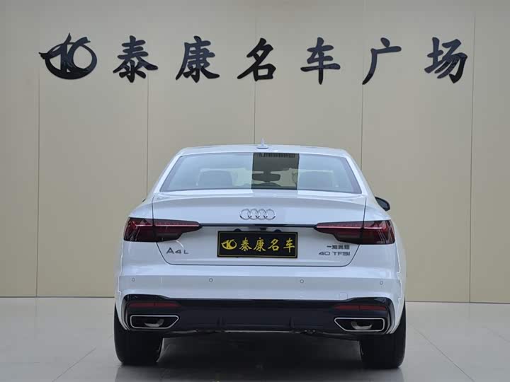 Фото 3 - Audi A4L