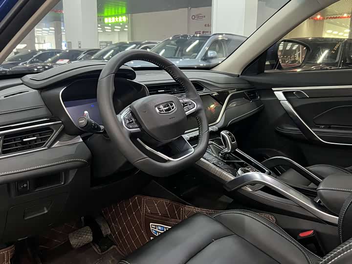 Фото 7 - Geely Atlas