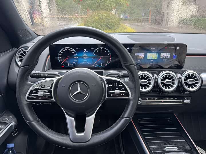 Фото 8 - Mercedes-Benz GLB-Class