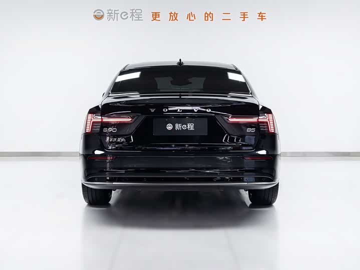 Фото 5 - Volvo S90