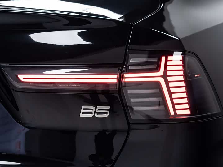 Фото 7 - Volvo S90