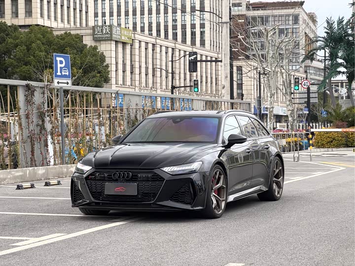 Фото 1 - Audi RS 6